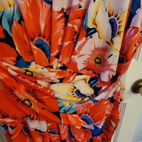 T Tahari sleeveless dress - Picture 2 of 6